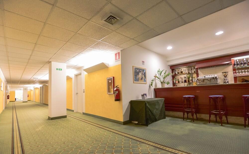 Standard Hotel Udine Pradamano Екстер'єр фото