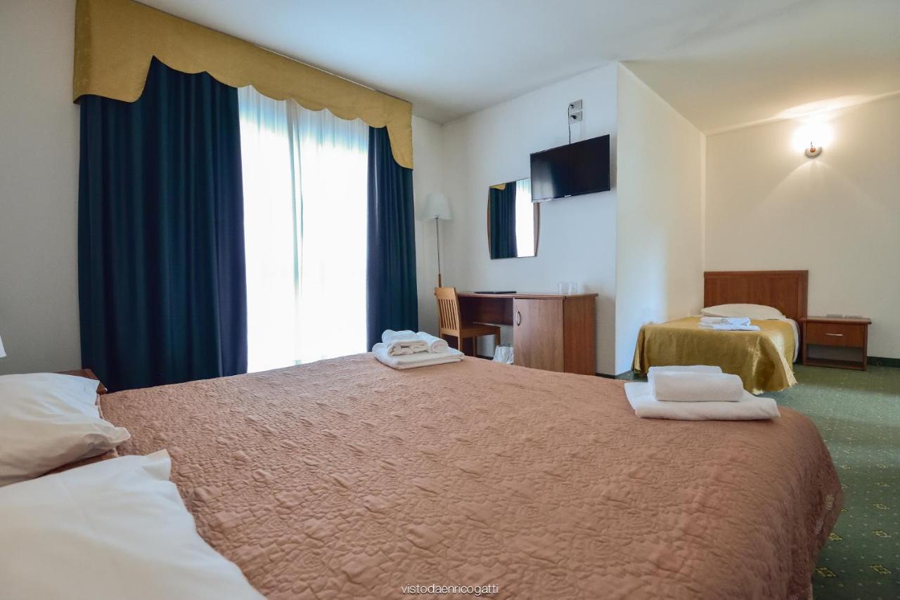 Standard Hotel Udine Pradamano Екстер'єр фото