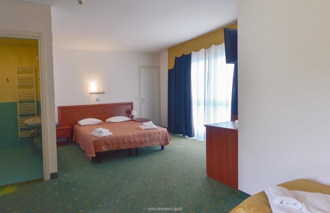 Standard Hotel Udine Pradamano Екстер'єр фото