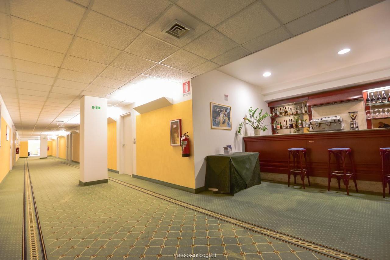 Standard Hotel Udine Pradamano Екстер'єр фото