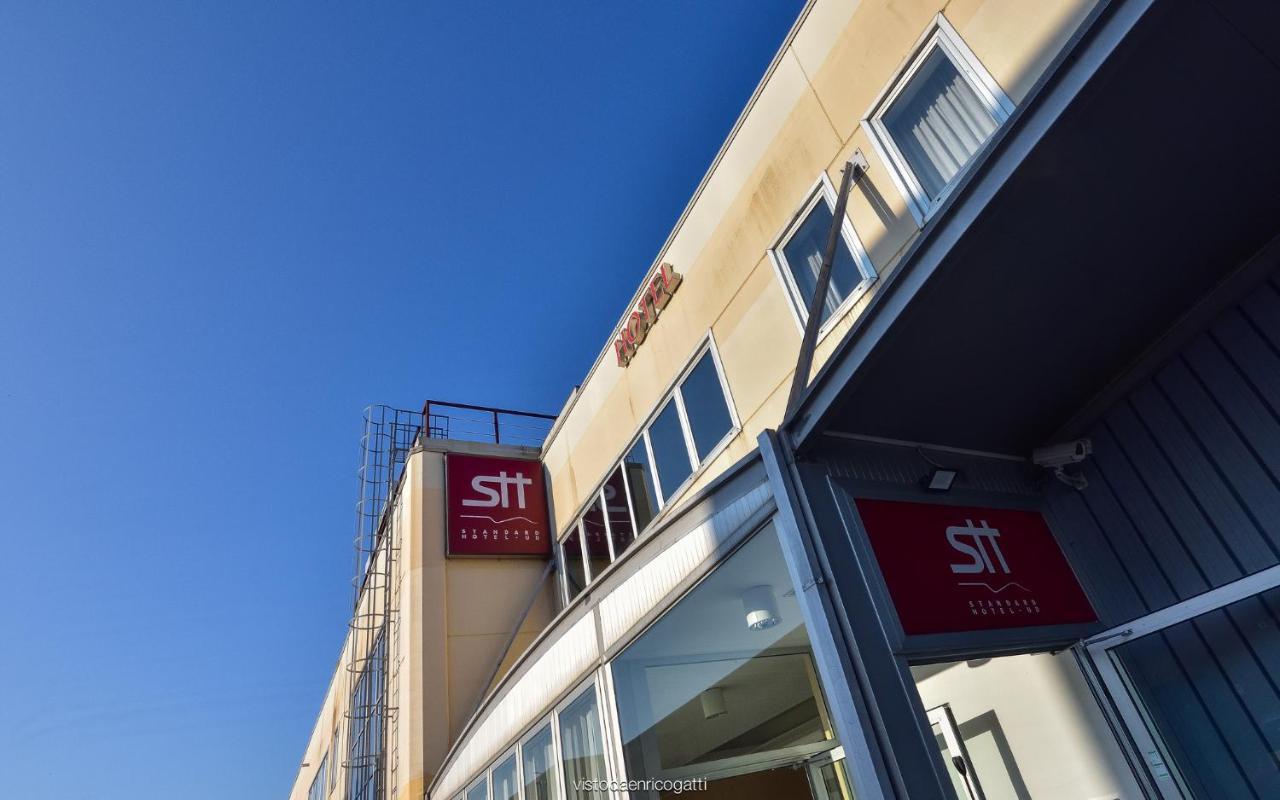 Standard Hotel Udine Pradamano Екстер'єр фото