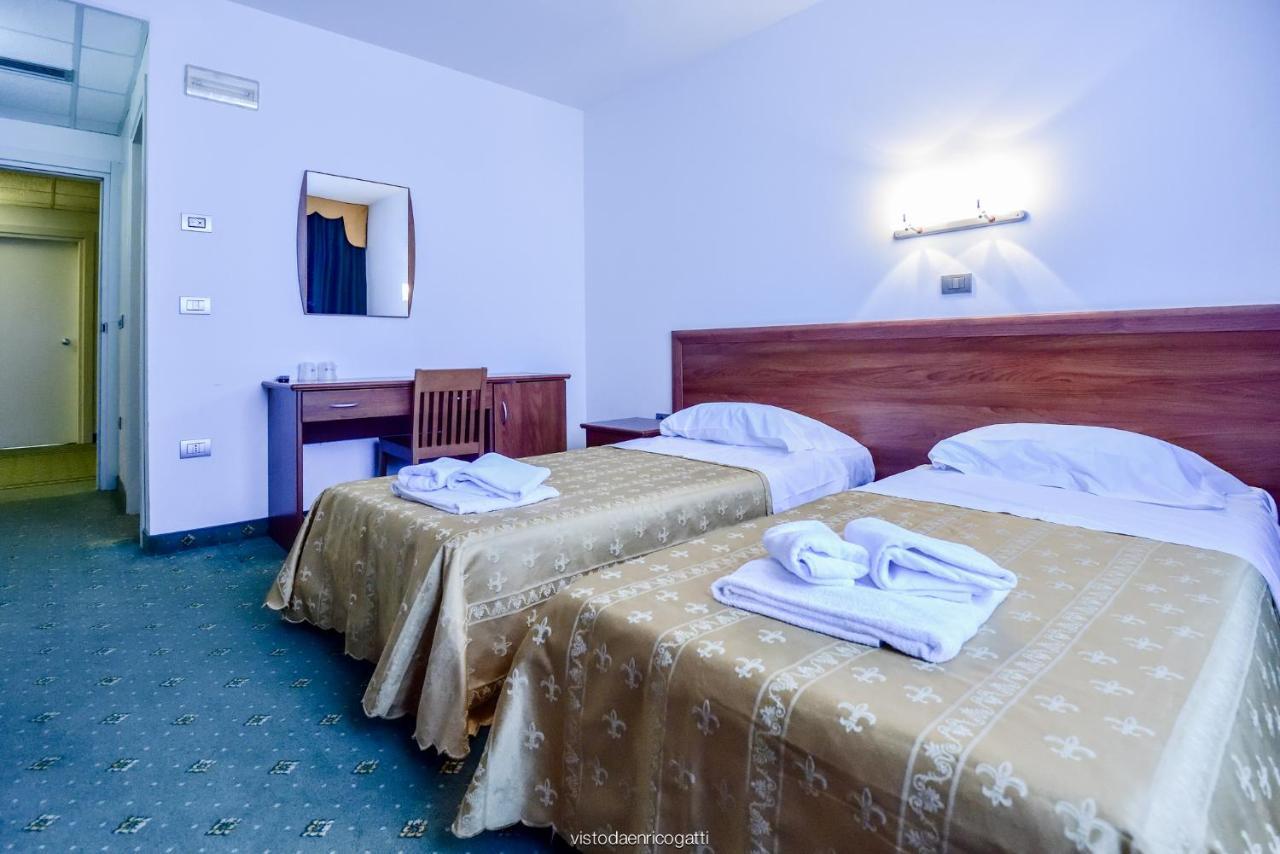 Standard Hotel Udine Pradamano Екстер'єр фото